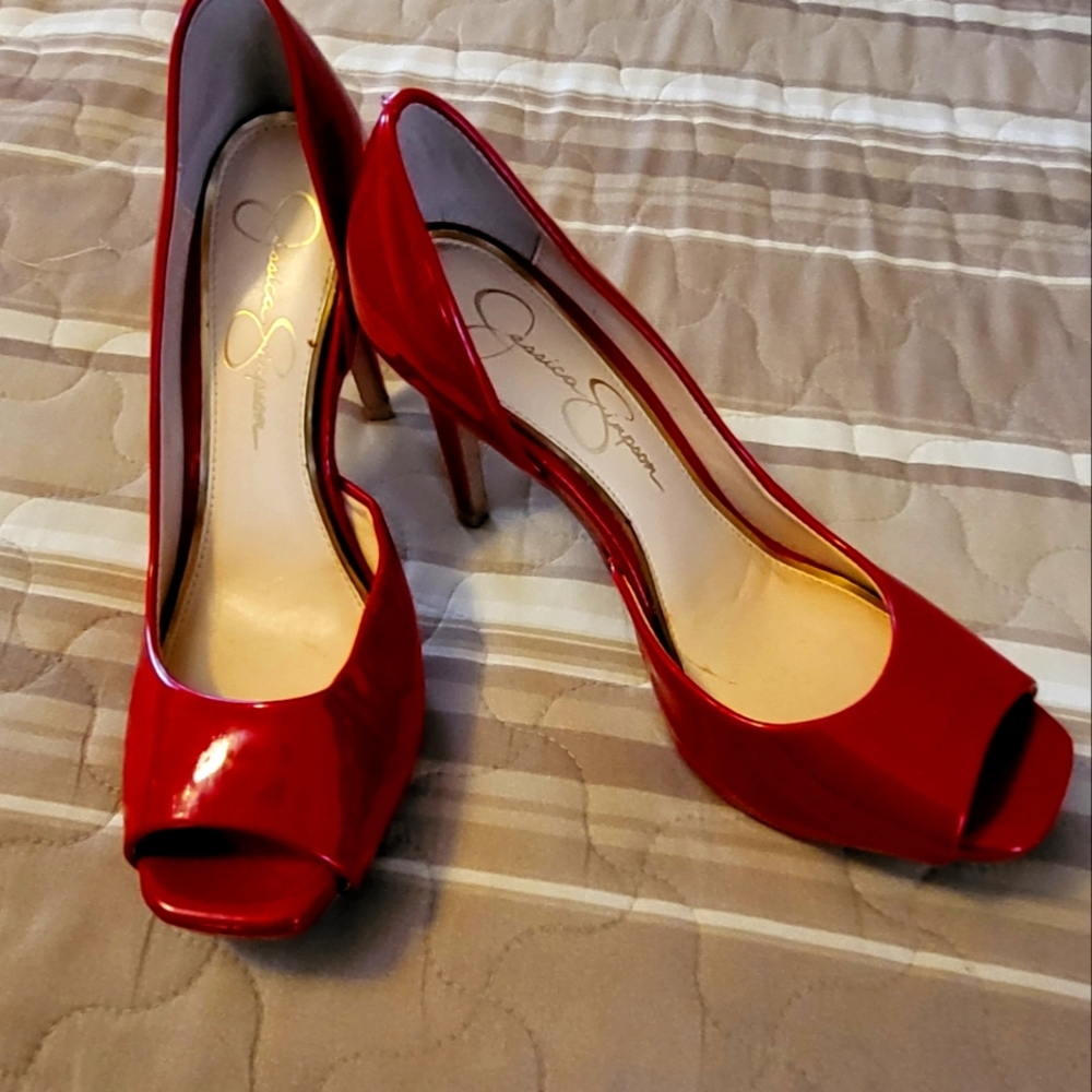SEXY RED SHOES 👠